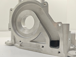 Cummins genuine Isf2.8 Isf3.8 Diesel Engine Parts Isf3.8 Cummins Housing Oil Cooler 5284441 5284426